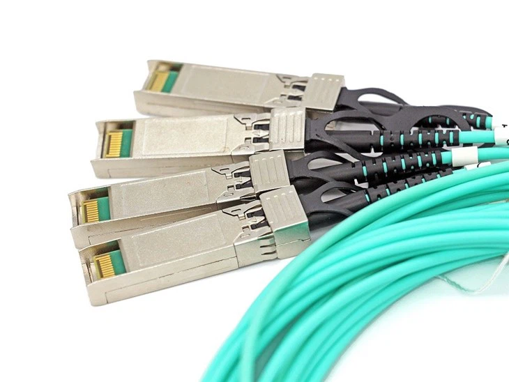 40G QSFP+ TO 4X10G SFP+ AOC